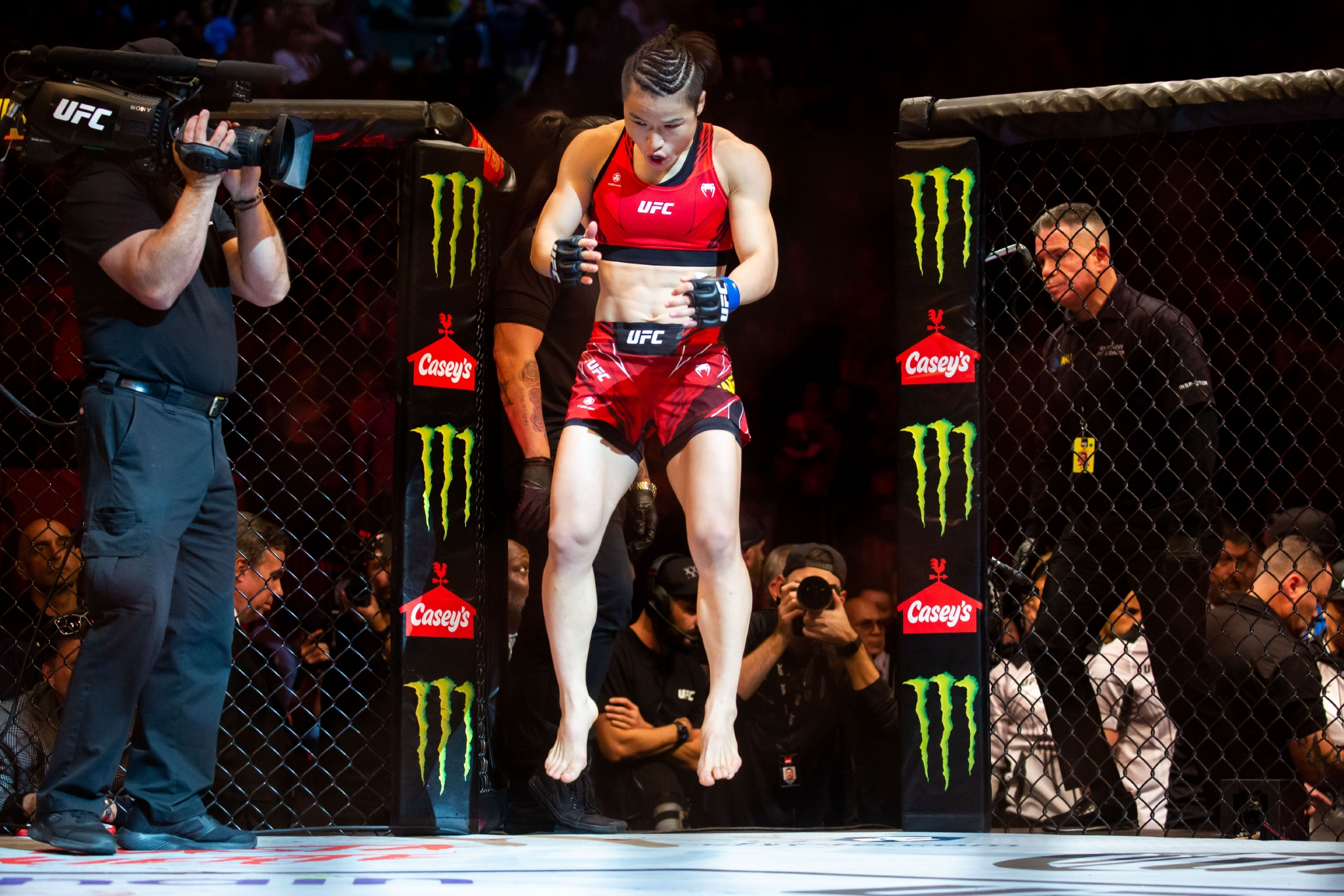 搏击——UFC281：张伟丽重夺金腰带休闲区蓝鸢梦想 - Www.slyday.coM