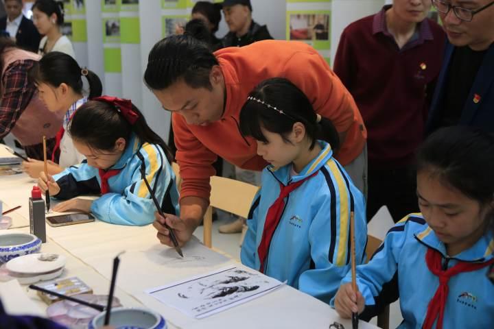 传统文化走进千家万户！完整的书画作品，原来是这样诞生的休闲区蓝鸢梦想 - Www.slyday.coM