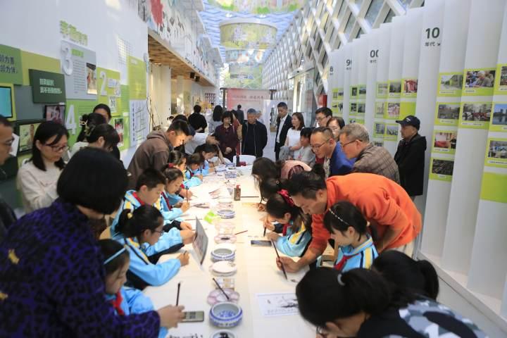 传统文化走进千家万户！完整的书画作品，原来是这样诞生的休闲区蓝鸢梦想 - Www.slyday.coM