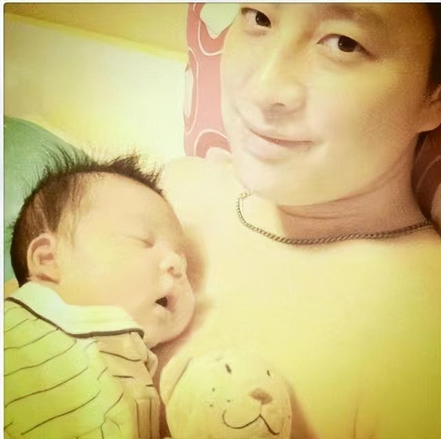 刘恺威新欢是女星李晓峰,离异有儿子,前夫与王中磊汪小菲是好友__财经
