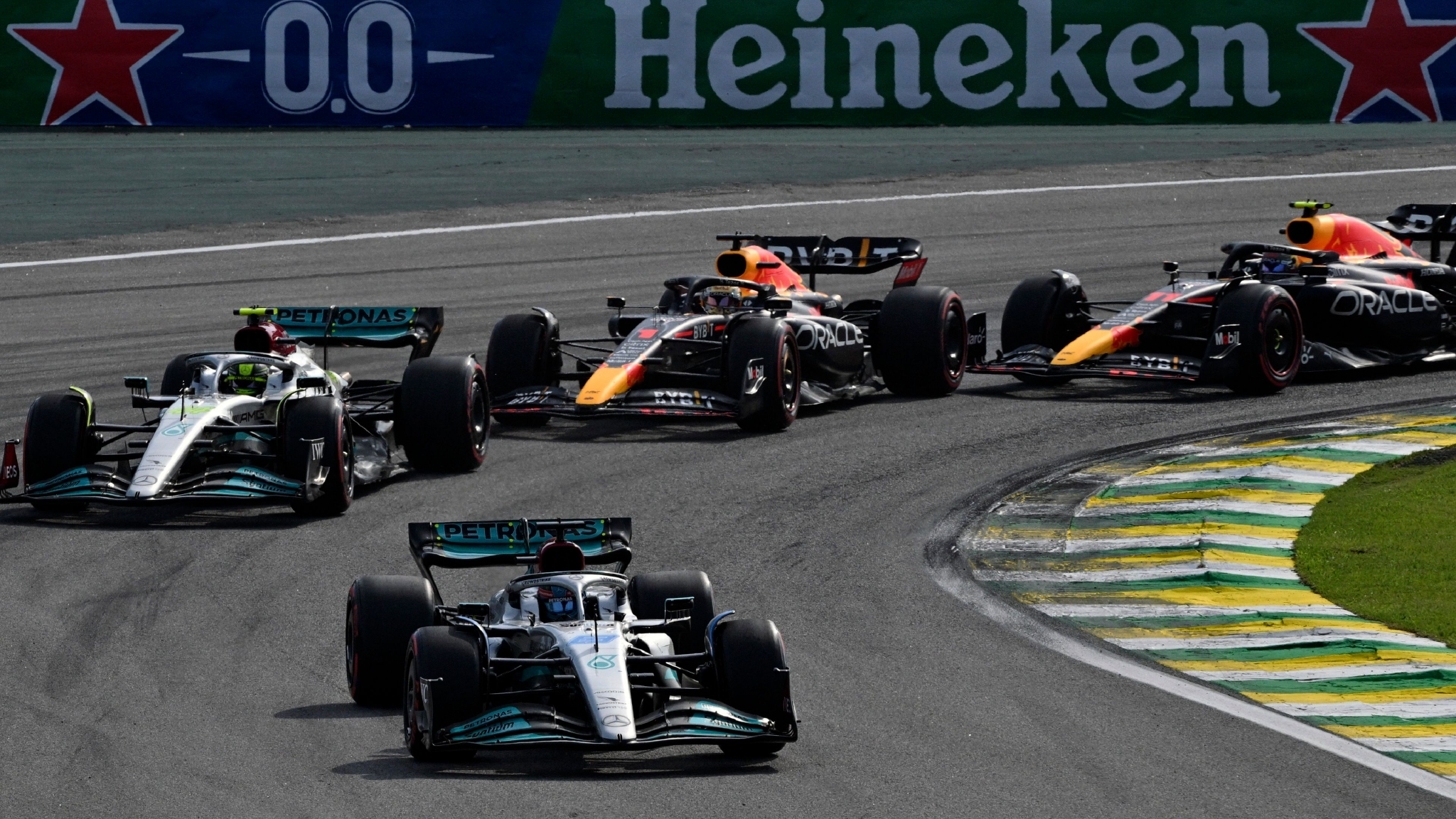 賽車——F1巴西大獎賽：拉塞爾奪冠|拉塞爾|車手|比賽_新浪新聞