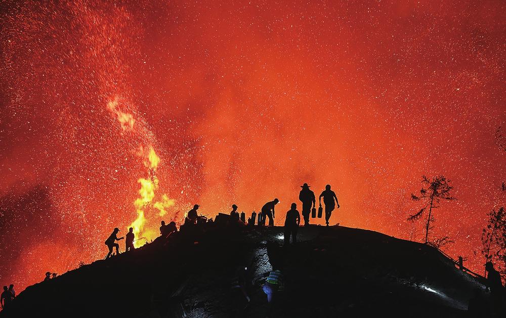 美国山火为何如此凶猛 如何应对自然灾害