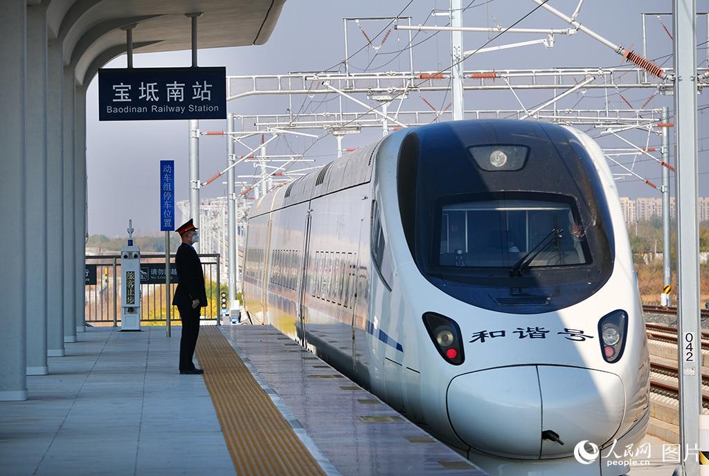 京唐京滨城际铁路进入开通前试运行