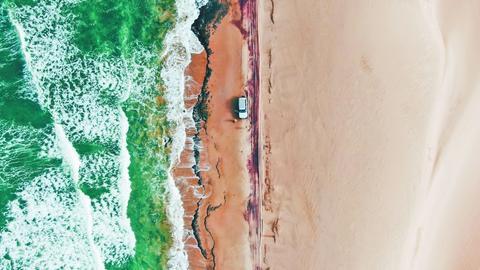 纳米比亚三明治湾：一半沙漠一半大海