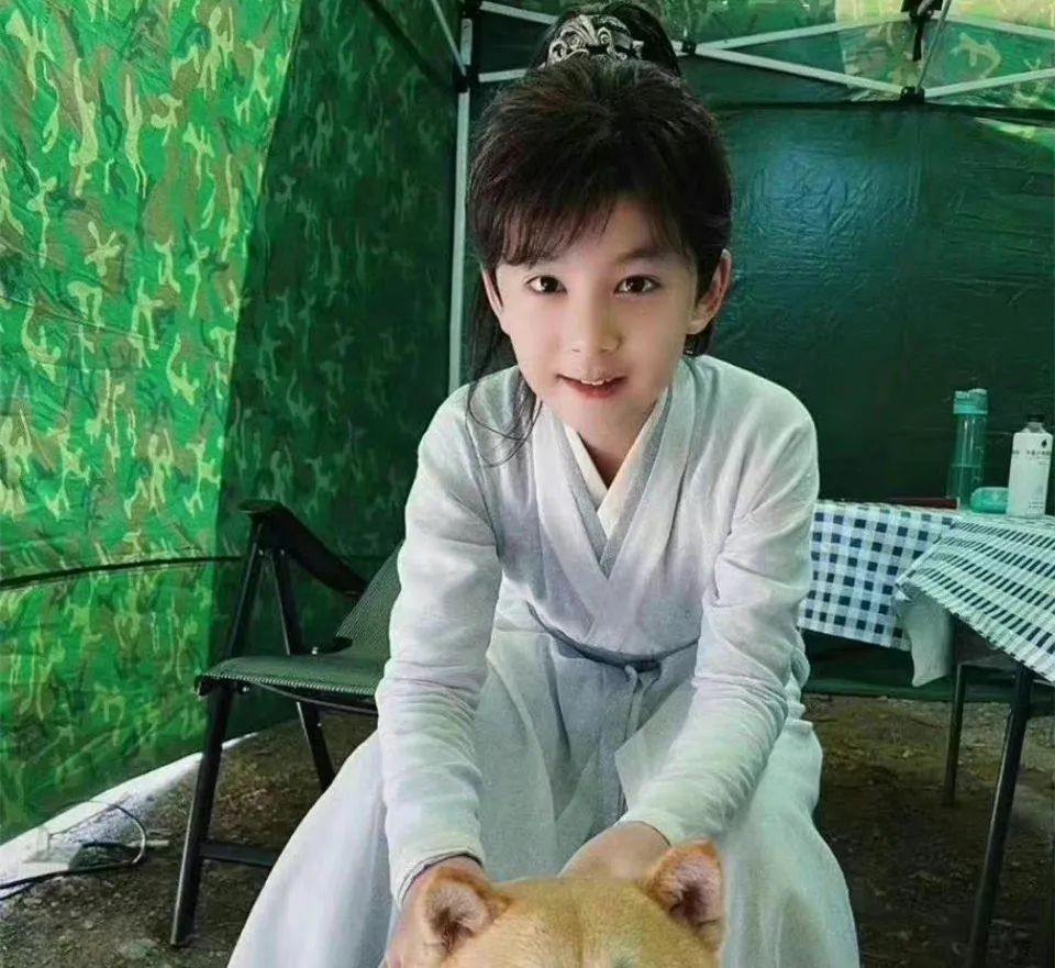 《莲花楼》里成毅演的李相夷:少年版也是他演的:《且试天下》中杨洋演