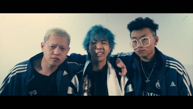 nous联手freeout上演足球说唱71辛巴x贰万x萨萨的帽子戏法还有马