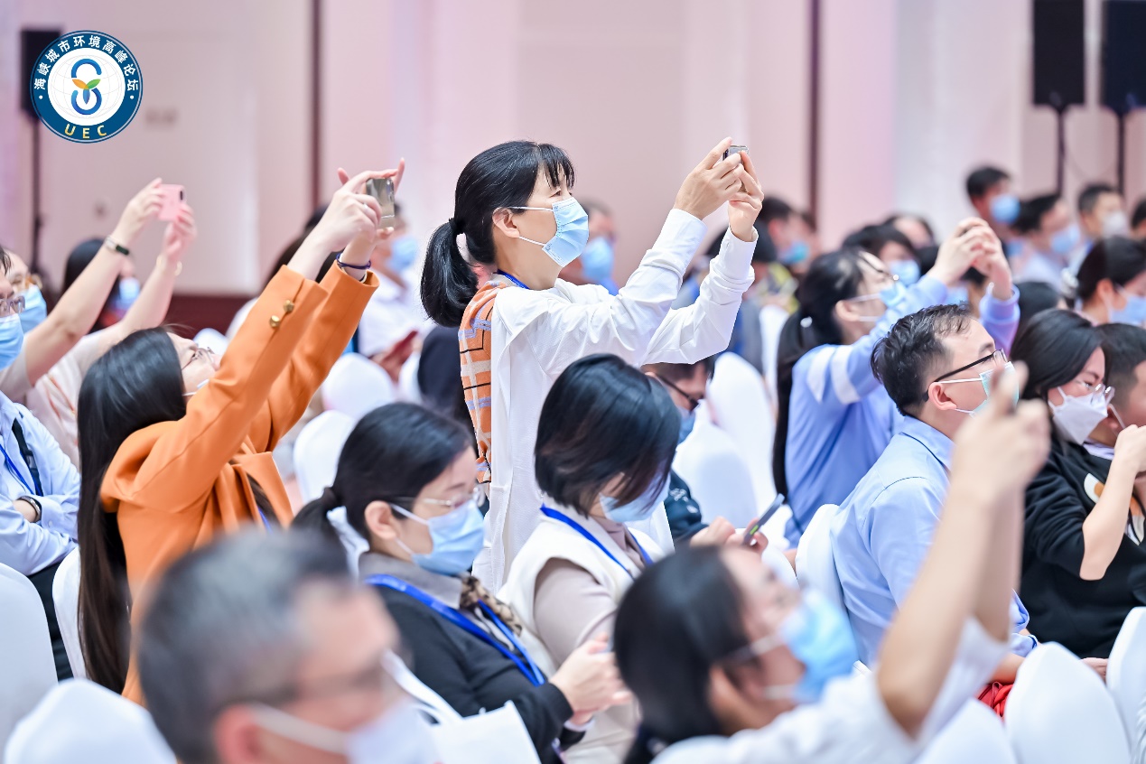 2022海峡城市环境高峰论坛暨厦门国际环保产业创新技术展览会开幕式现场。论坛组委会供图
