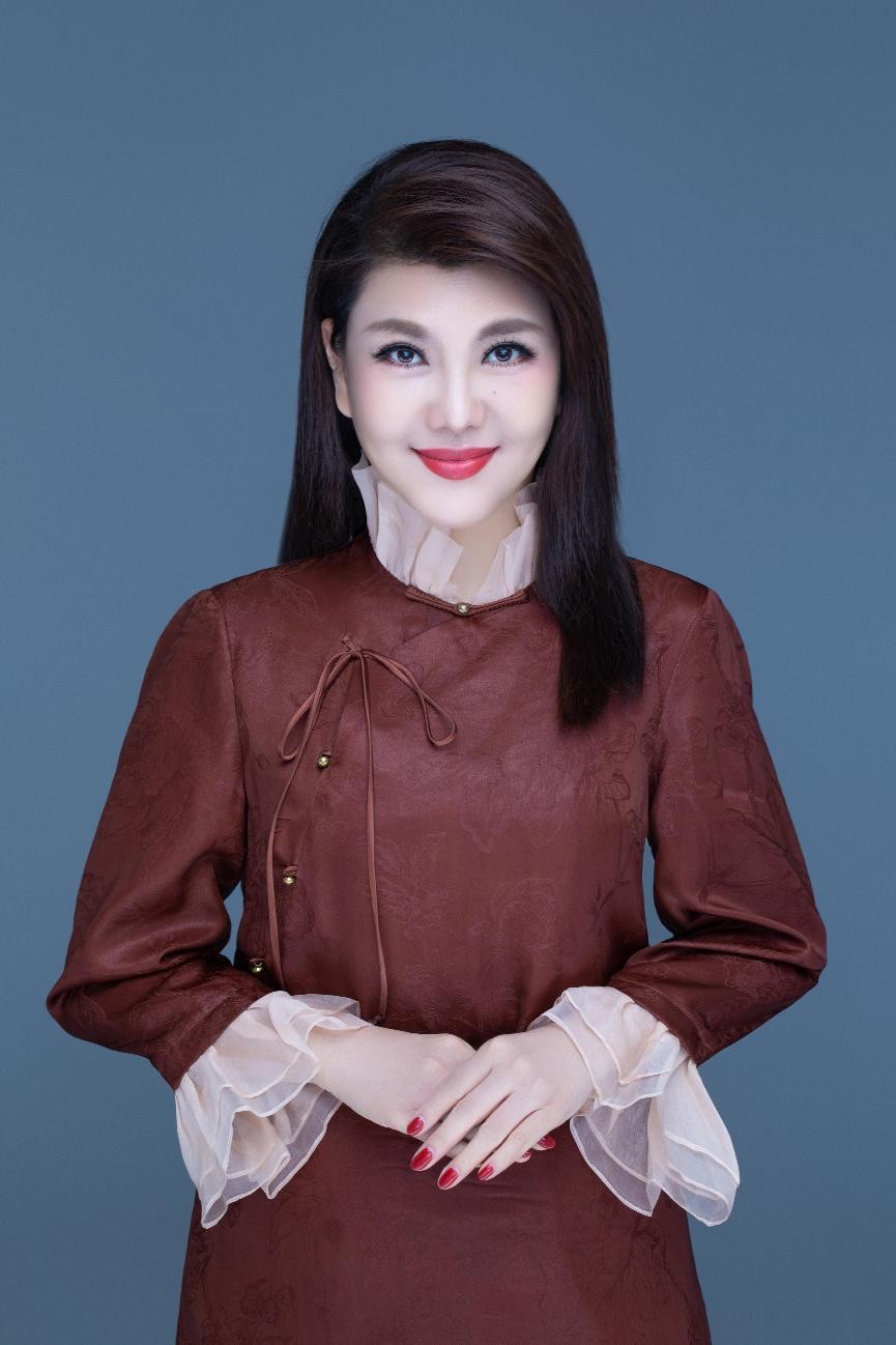 乌兰图雅新歌不断 《北京中轴线》《花香怒放》上线__财经头条