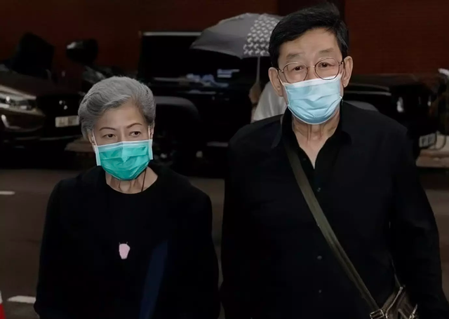 乌龙！90岁胡枫被曝求婚88岁挚友罗兰，本人亲自辟谣：没有此事