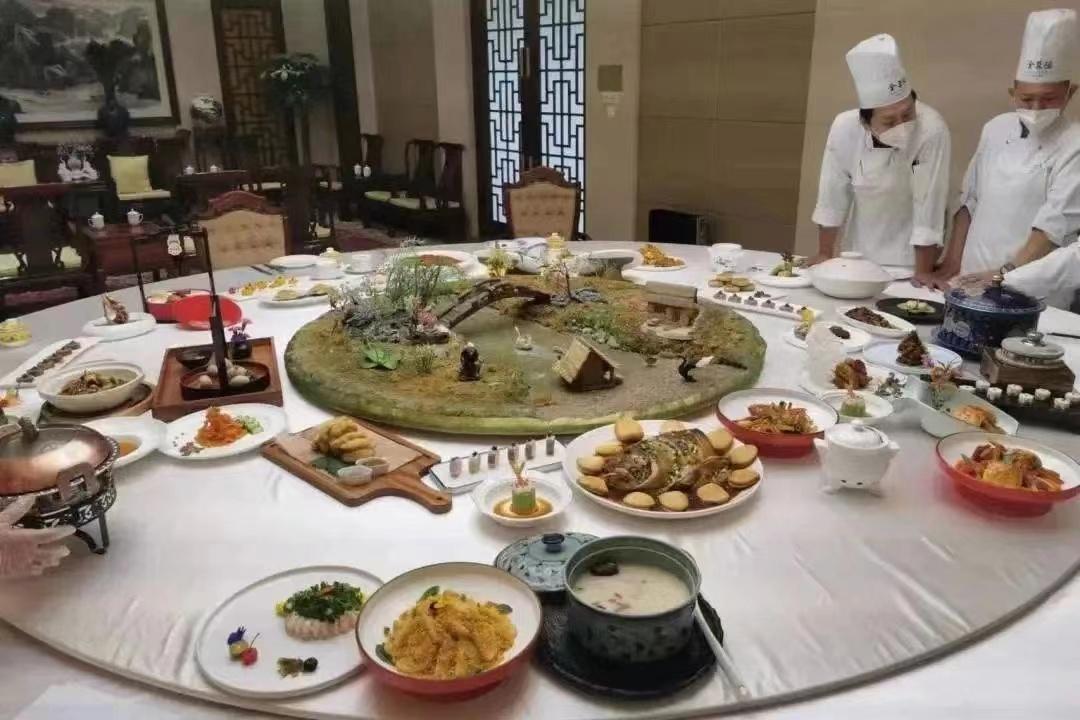 受访者供图仿膳饭庄针对冬令进补,将增加鼓板鹿肉,鹿肉酥角等菜肴