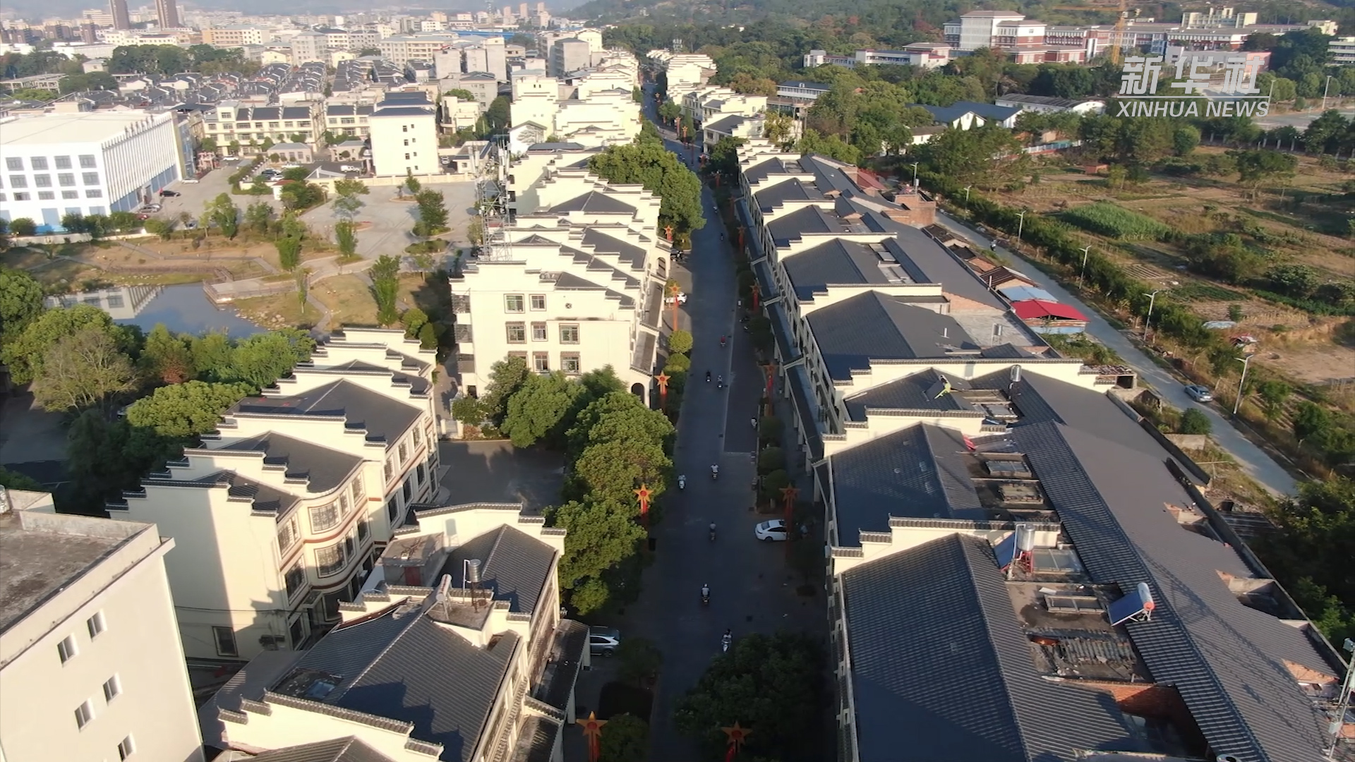 2021年11月,新华社记者来到瑞金各乡镇,蹲点一年深度调研瑞金市乡村