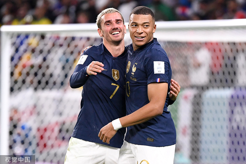 法国第二球,是他逼抢,拉比奥断下,姆巴佩脚后跟中转,拉比奥助攻,吉鲁