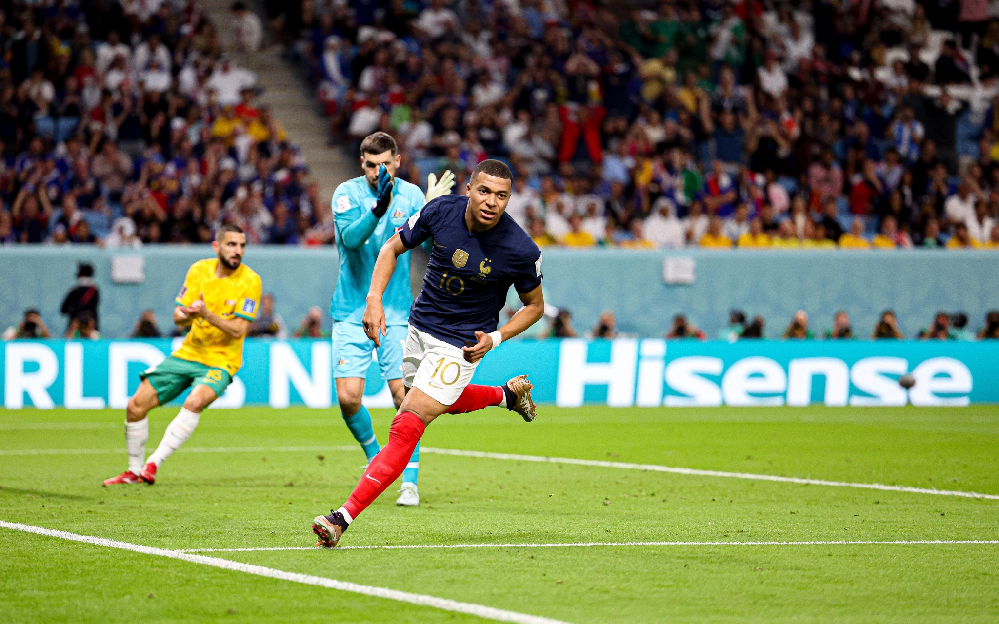 头条欧洲杯｜疯狂一夜！两场比赛进14球，法国队竟出局了|姆巴佩|欧洲杯|法国队_新浪科技_新浪网