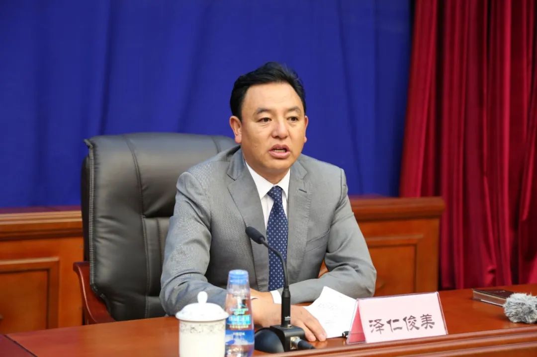 在处分通报中可以看到:退休前长期担任银行系统领导干部的陈大林,被指