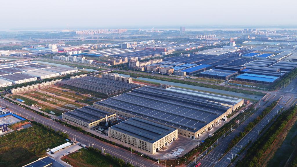 俯瞰皖江江南新兴产业集中区,连片厂房鳞次栉比.(受访者供图)