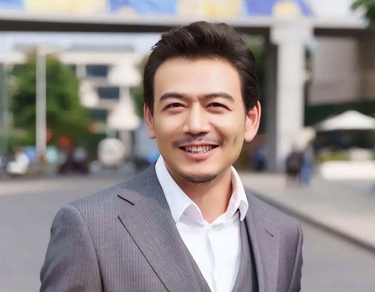 从“顶流男神”到“顶级渣男”,39岁的杨硕是如何自毁前程的?