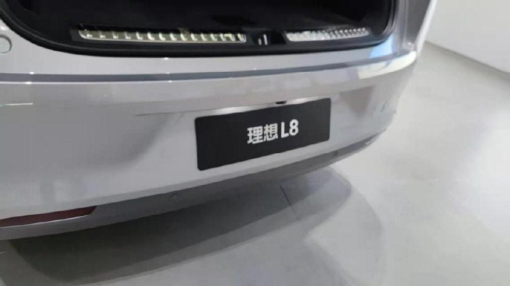 理想ONE和理想L8细节对比，看看这一万多贵在哪了