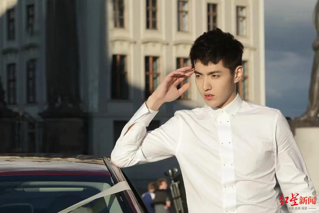 吴亦凡一审被判有期徒刑十三年,附加驱逐出境|吴亦凡|强奸罪_新浪新闻
