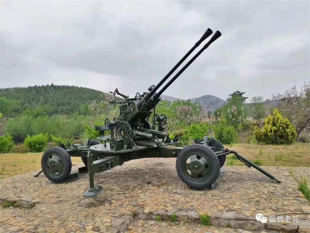 37炮和高射机枪一样,威力甚至过度了,问题在于要打得到.