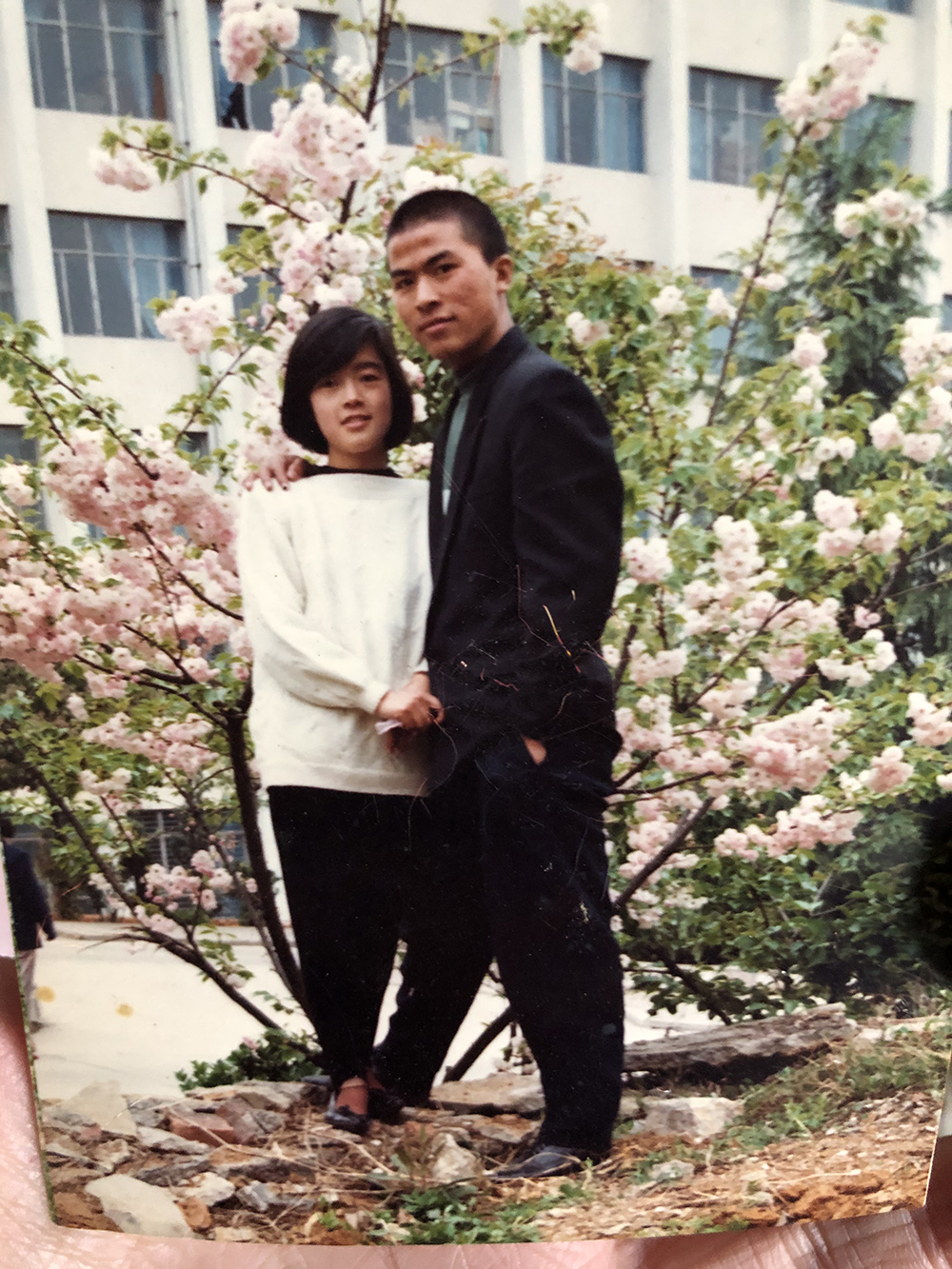 大学时代的李玉前和谢初明 澎湃新闻记者 卫佳铭 翻拍