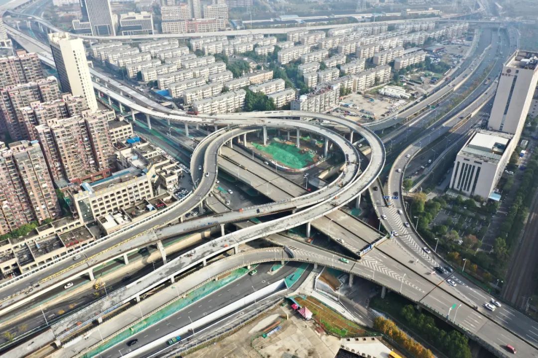 11月24日,航拍文忠路与包公大道交口.