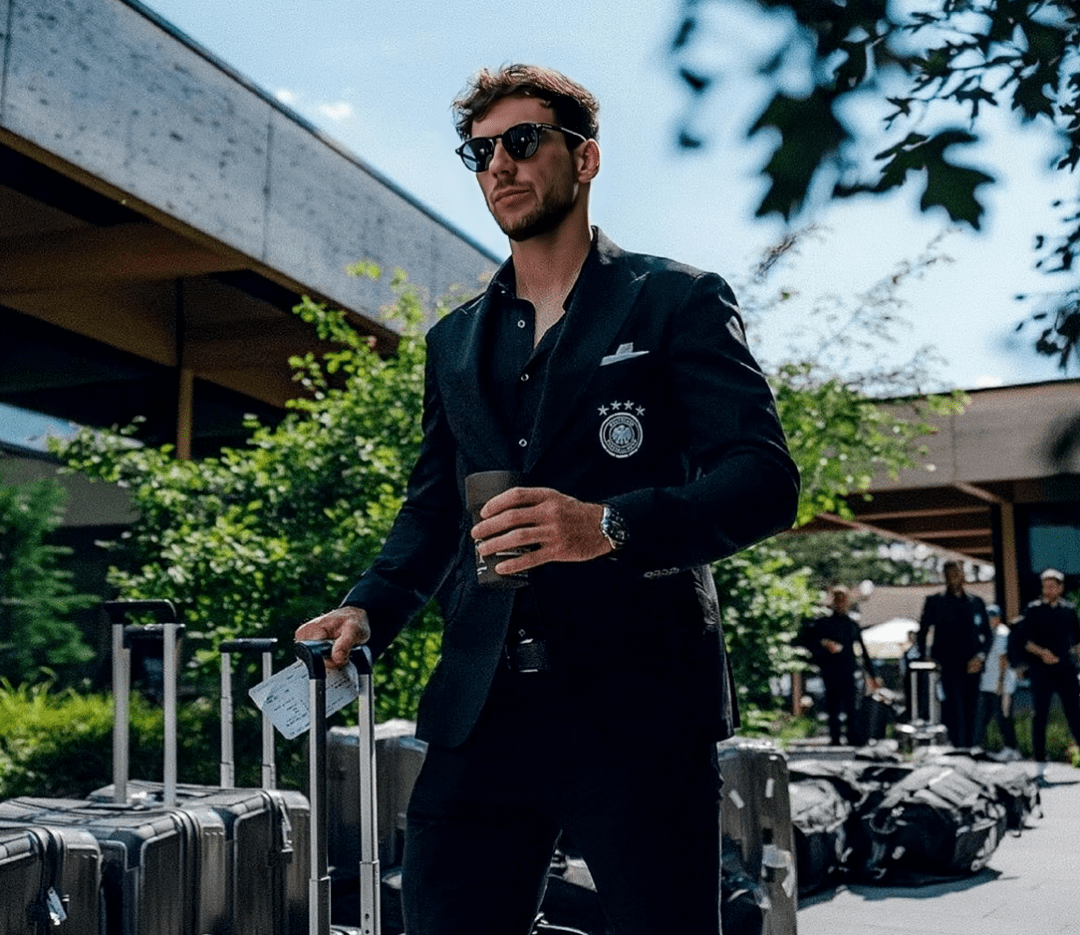 鲁本·迪亚斯 葡萄牙 25岁c罗撑起了葡萄牙的足球荣耀,他们队内的帅哥