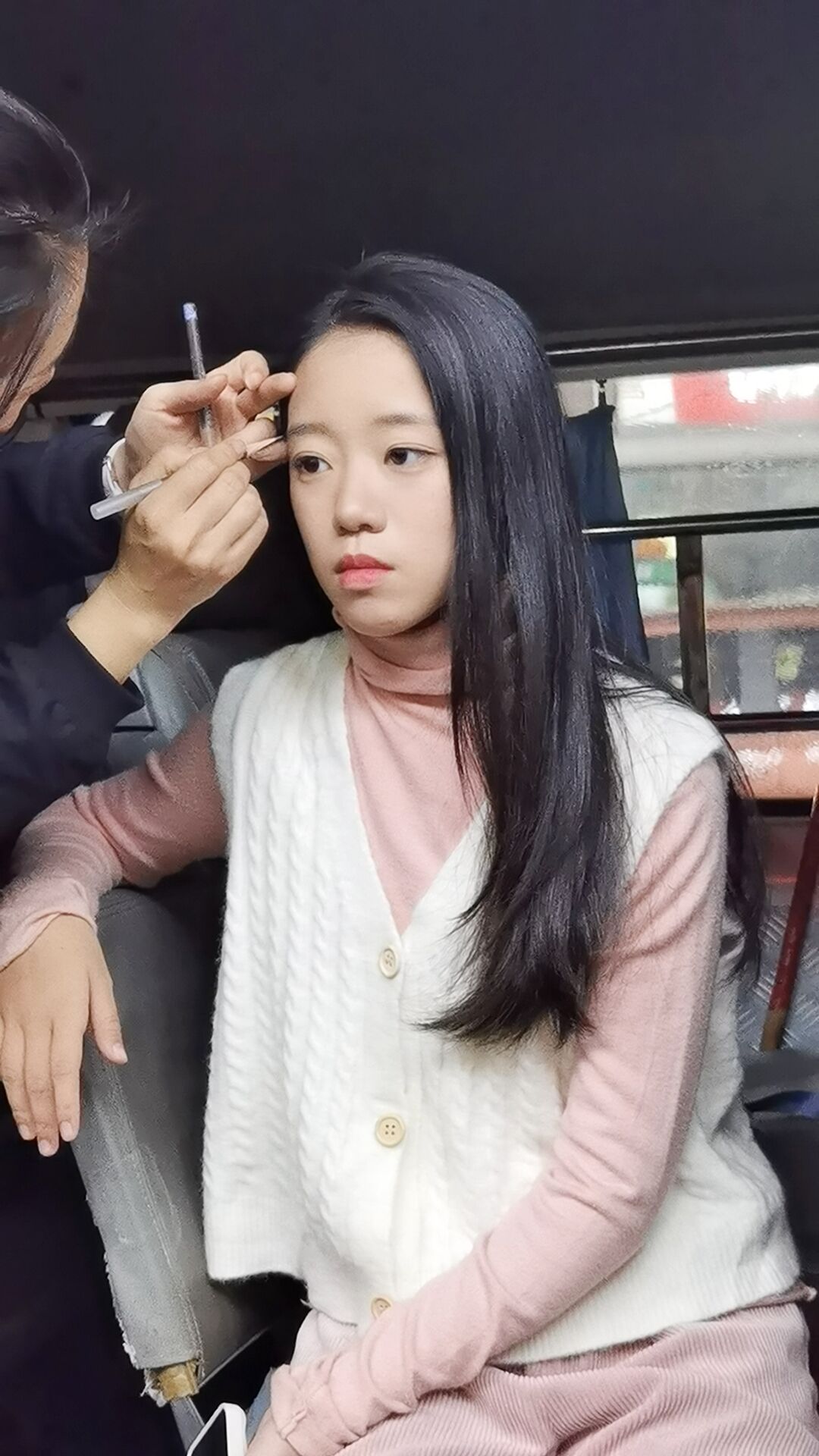 演员张靖岚戏里戏外保持学习心态|演员|戏里戏外_新浪新闻