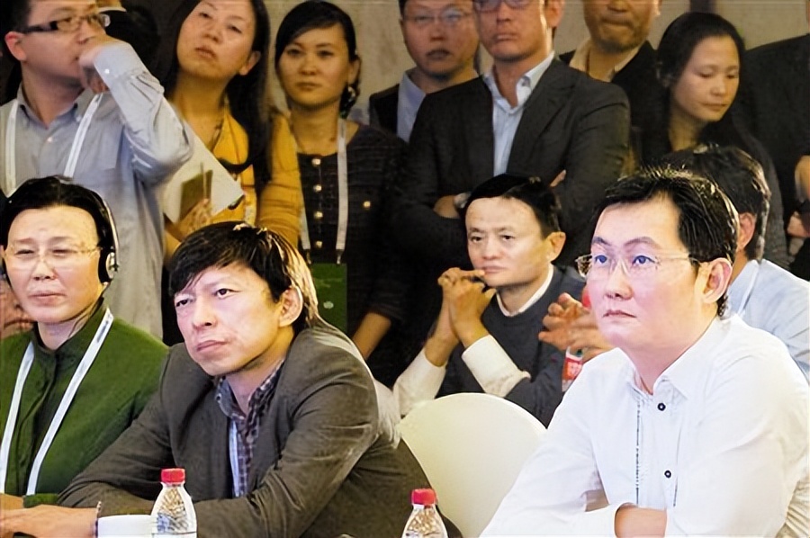 20年前张朝阳叫马云去酒吧,被直接拒绝,如今马云身家是他的百倍__财经