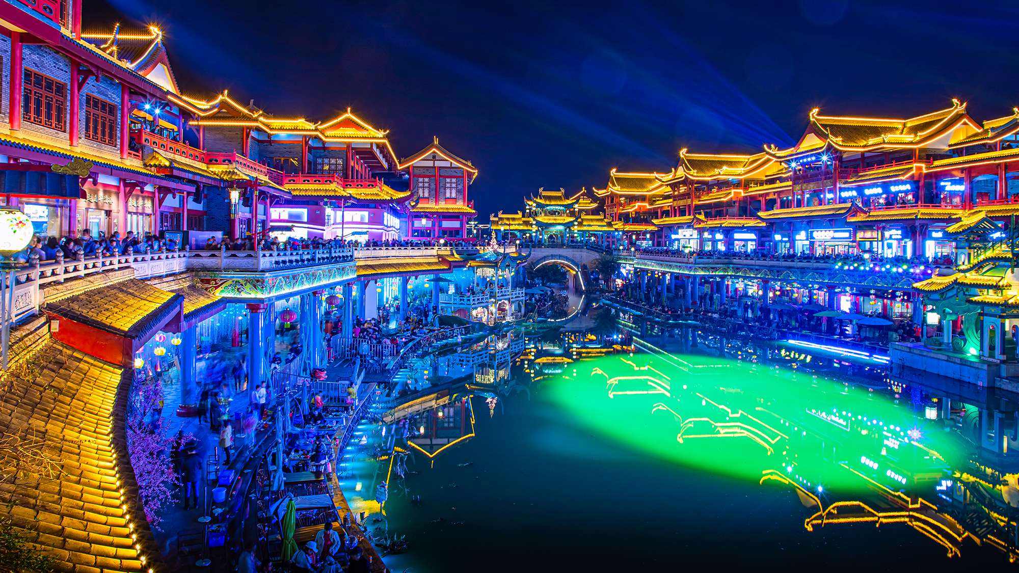 眉山东坡印象水街一度爆火,飞速变成网红地,为何现在如此冷清?