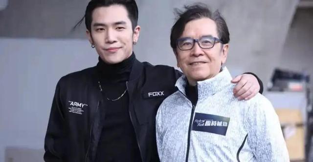 知名港星姜大卫小儿子公开恋情,女方身材不输圈中人|曹永廉|姜大卫