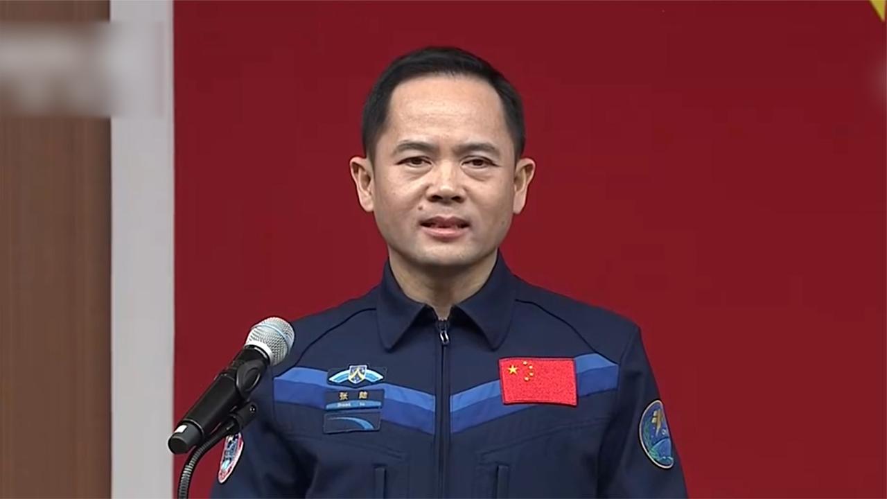 神十五航天员张陆:期待用自己双手 早日建成我们自己的太空家园_新浪新闻