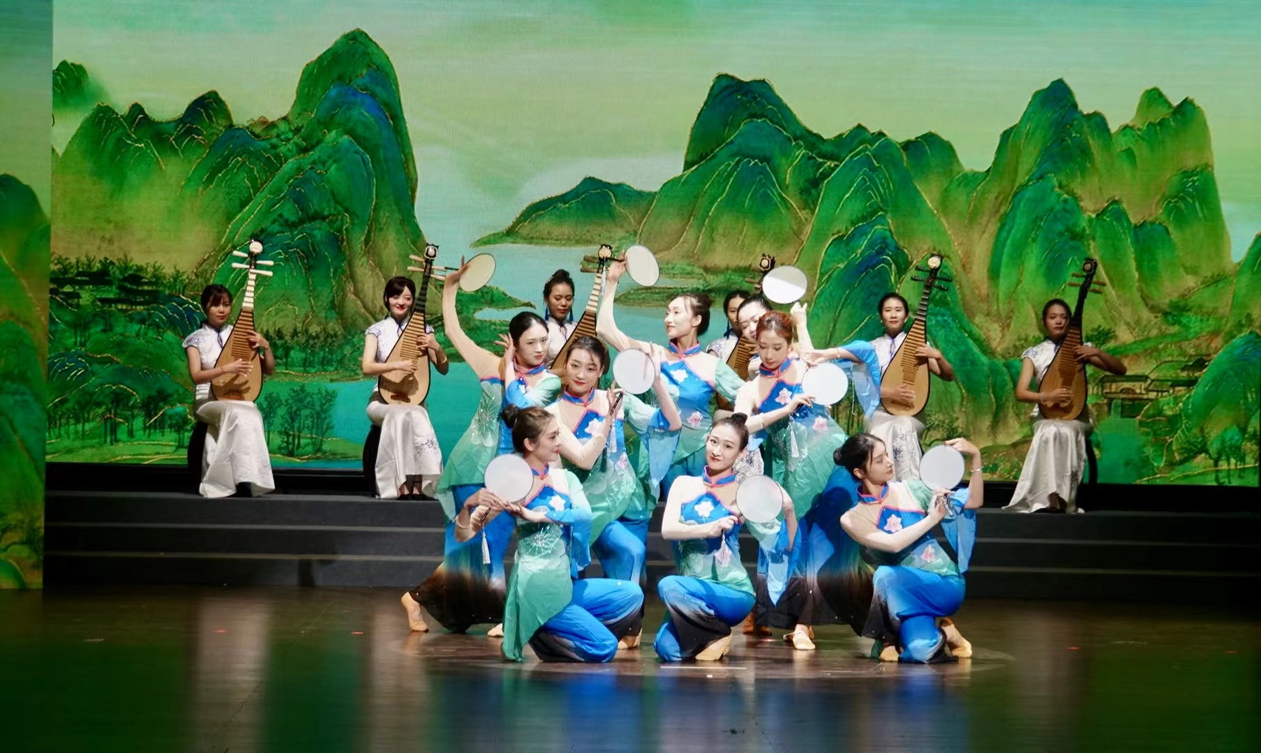 “聆听上海的声音”！第九届上海浦江戏曲节线上展演|沪剧|上海市|戏曲_新浪新闻