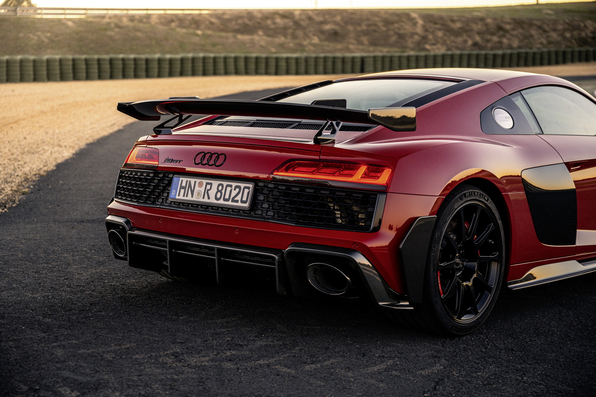 明年初交付限量333台奥迪推终极限量版r8gt