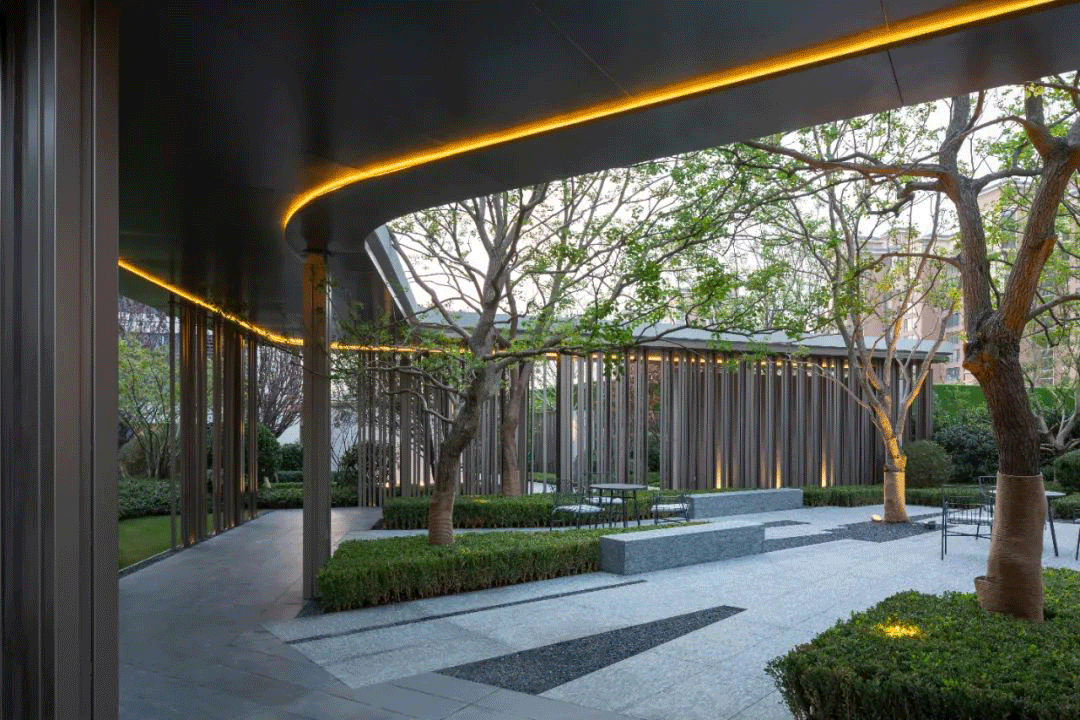 现在的豪宅都太卷了！休闲区蓝鸢梦想 - Www.slyday.coM