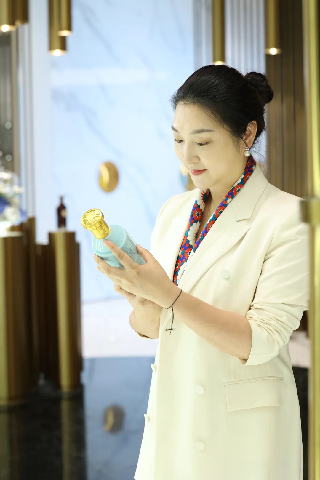 上海贵酒股份有限公司副董事长 高利风上海贵酒股份