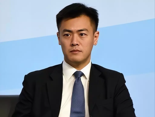 恭喜！香港顶级富二代新婚妻子被曝怀孕，现身母婴店亲自采购商品