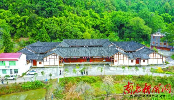 严家大院：百年建筑古韵犹存