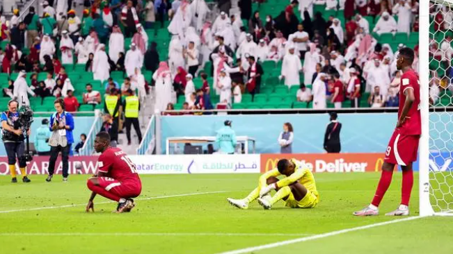 卡塔尔队连败三场出局：尴尬的东道主 没有捷径的世界杯