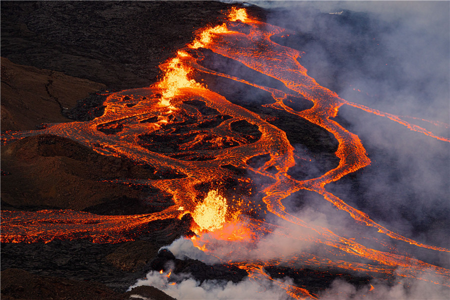 夏威夷冒纳罗亚火山喷发|夏威夷_新浪新闻