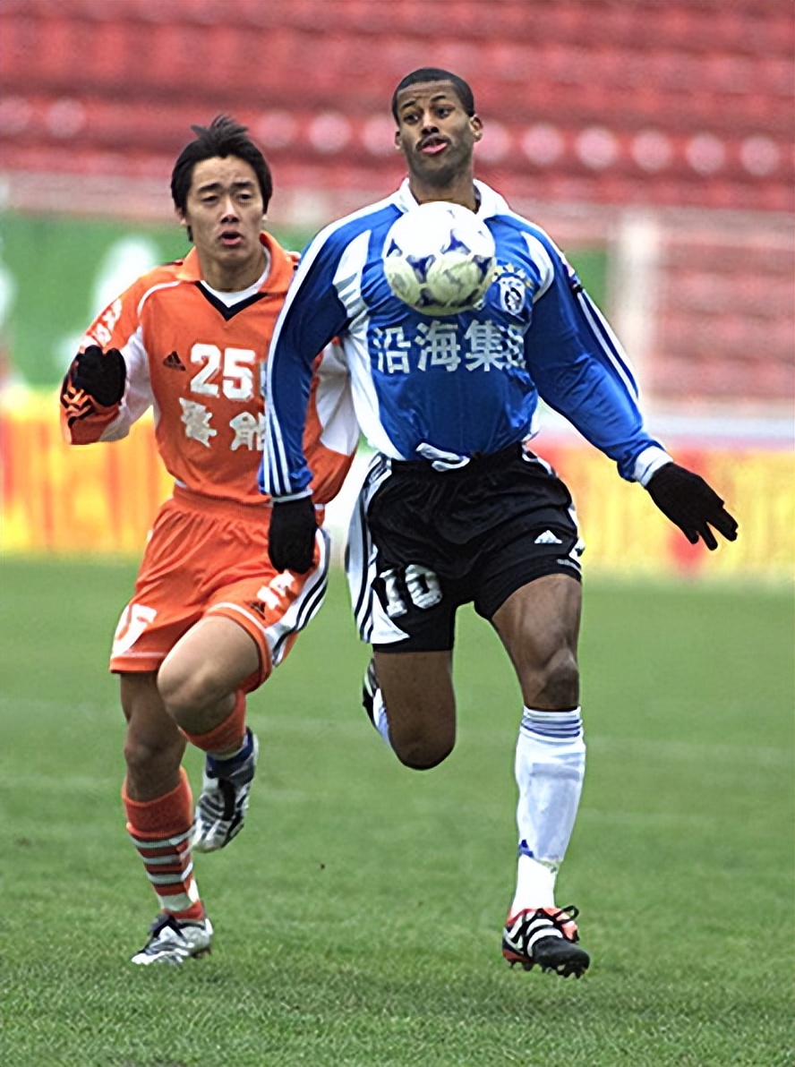 2-3山东鲁能,甲a提前夺冠被迫推迟|山东鲁能|大连实德|实德_新浪新闻