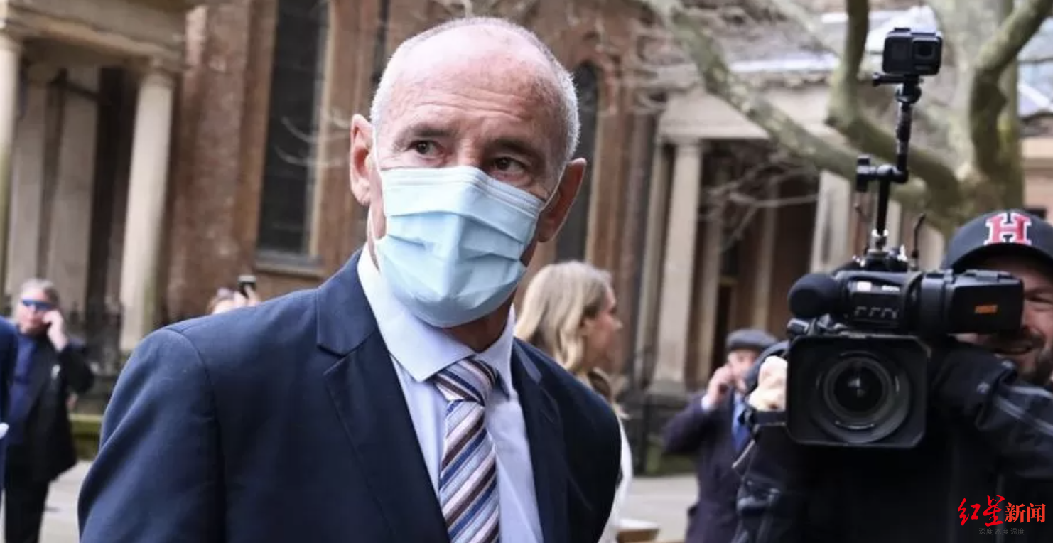 2日,因涉嫌在1982年谋杀妻子的74岁澳大利亚男子克里斯·道森 (chris