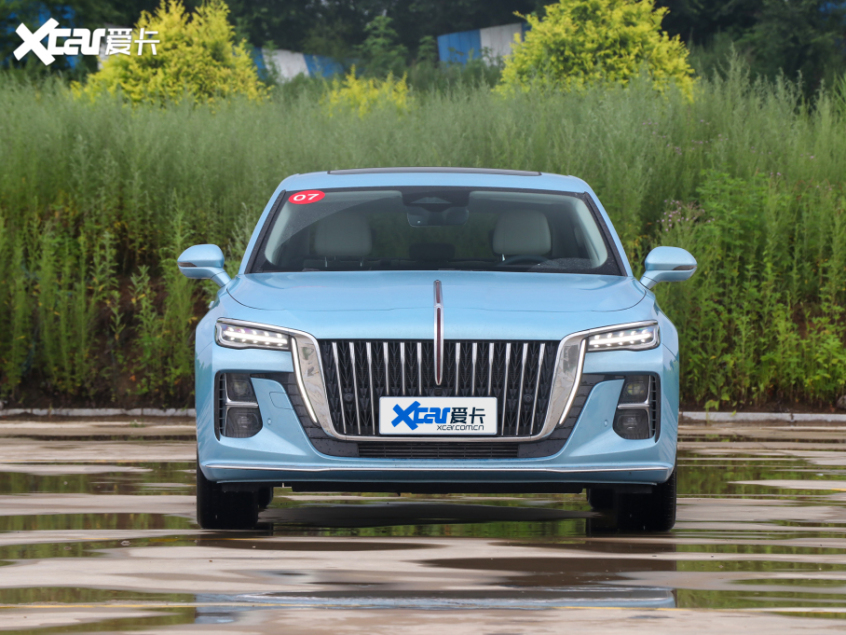 新中式豪华红旗h5树立中型轿车新标杆