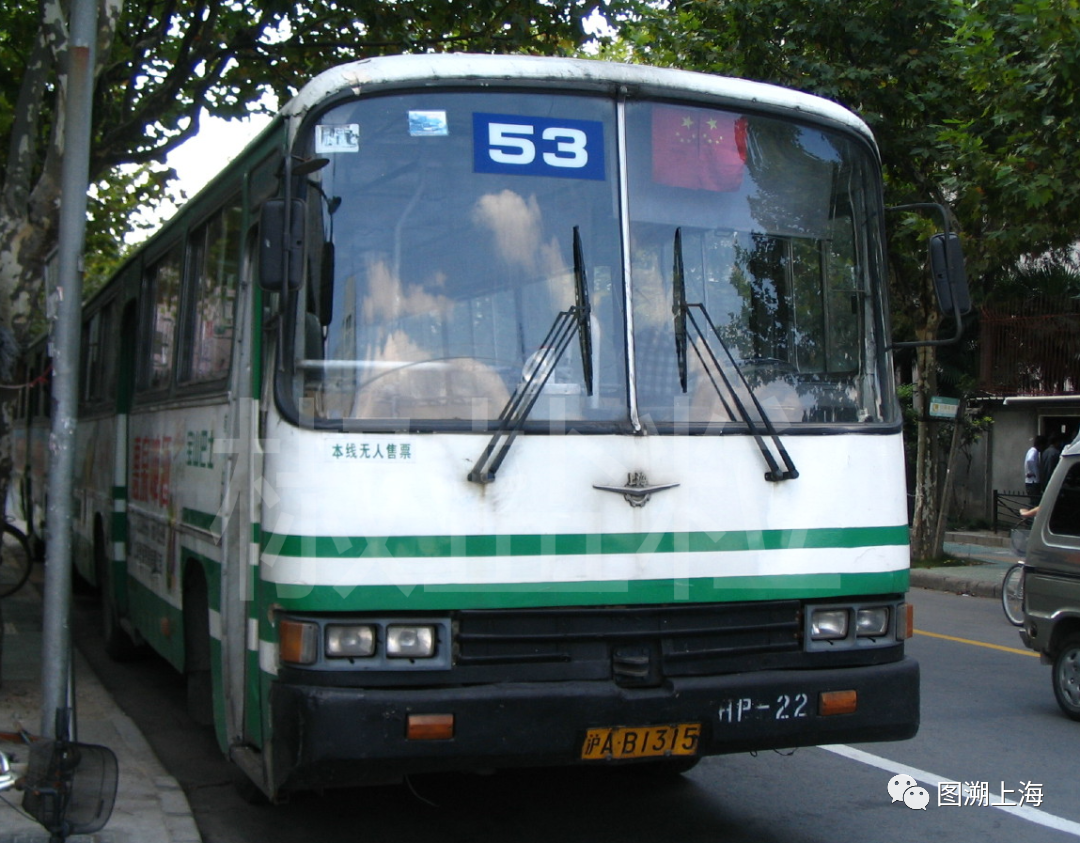 53路SK6104HP型公共汽车，密山路（Aizome 摄）