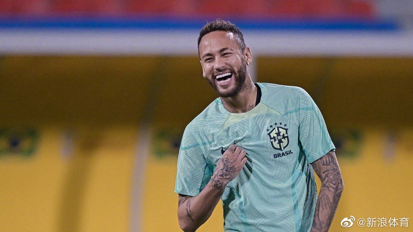 内马尔染成一头白发|内马尔·达·席尔瓦|淘汰赛|巴西_新浪新闻