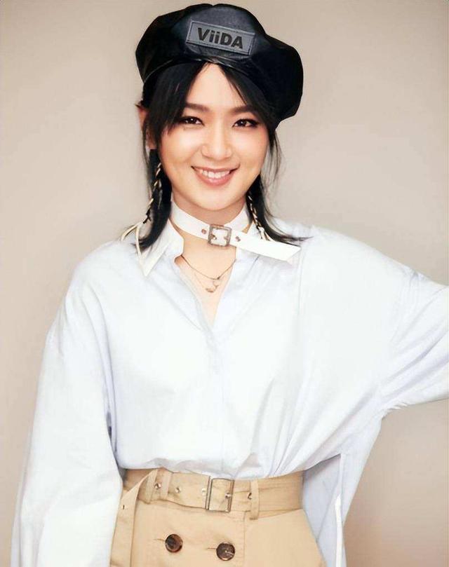 在参加一个粤语歌唱节目的时候,也具有优势,尤其是唱粤语歌的周笔畅