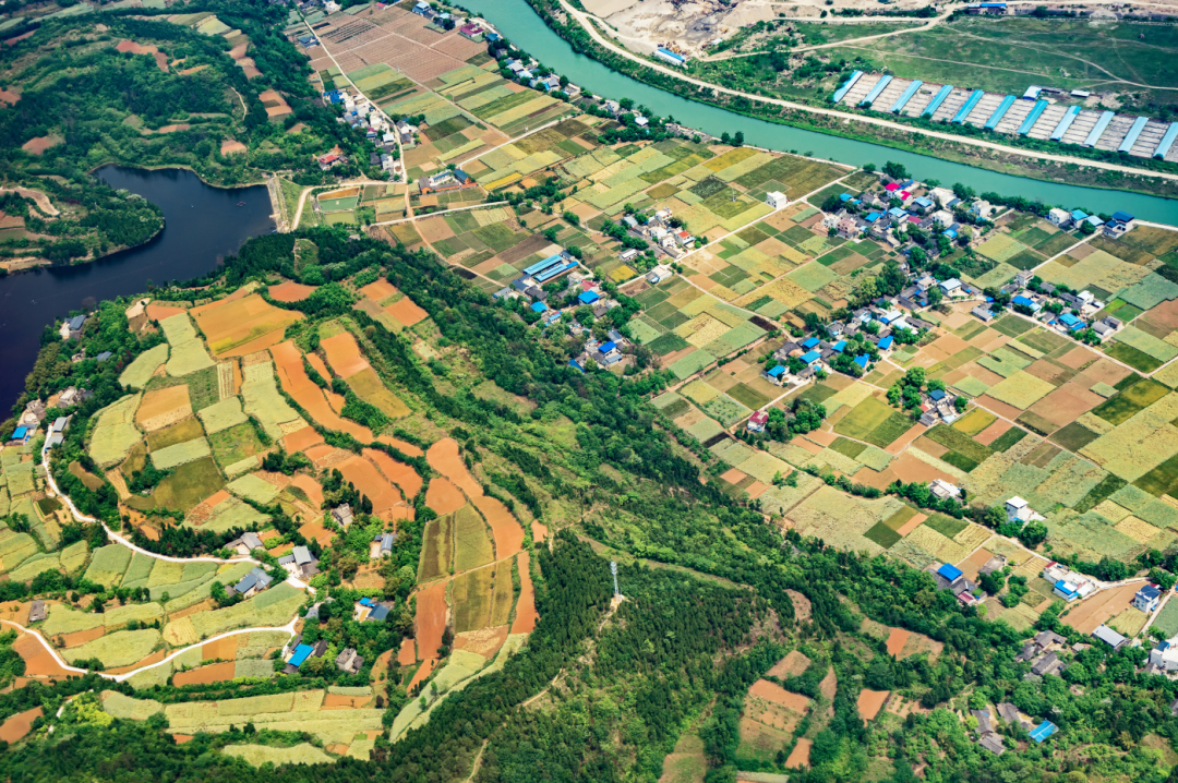 成都平原乡村.图源视觉中国