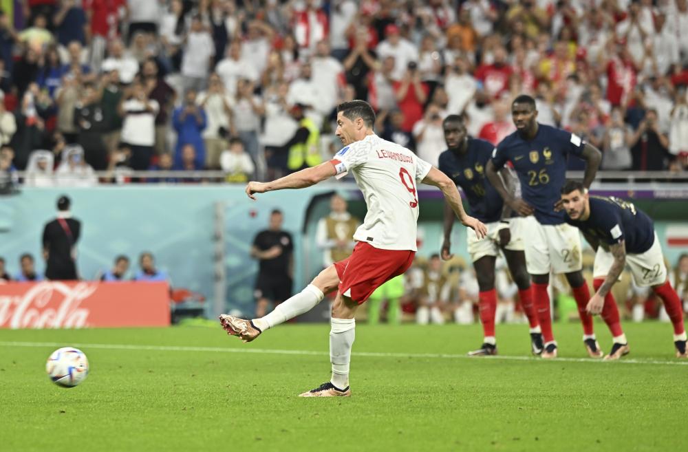 告别青春 | 挥手转身,他依然是那个9分钟狂刷5球的莱万多夫斯基