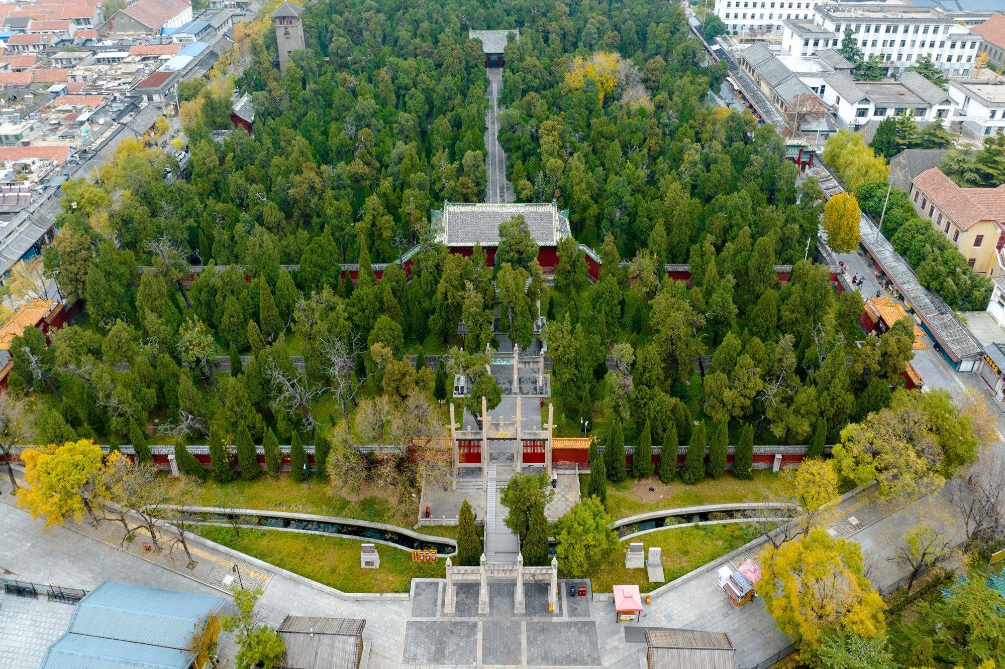 曲阜孔庙,天下文庙之首,高空俯瞰宏大庄严,充满古典建筑之美|文庙|曲阜孔庙|孔庙_新浪新闻