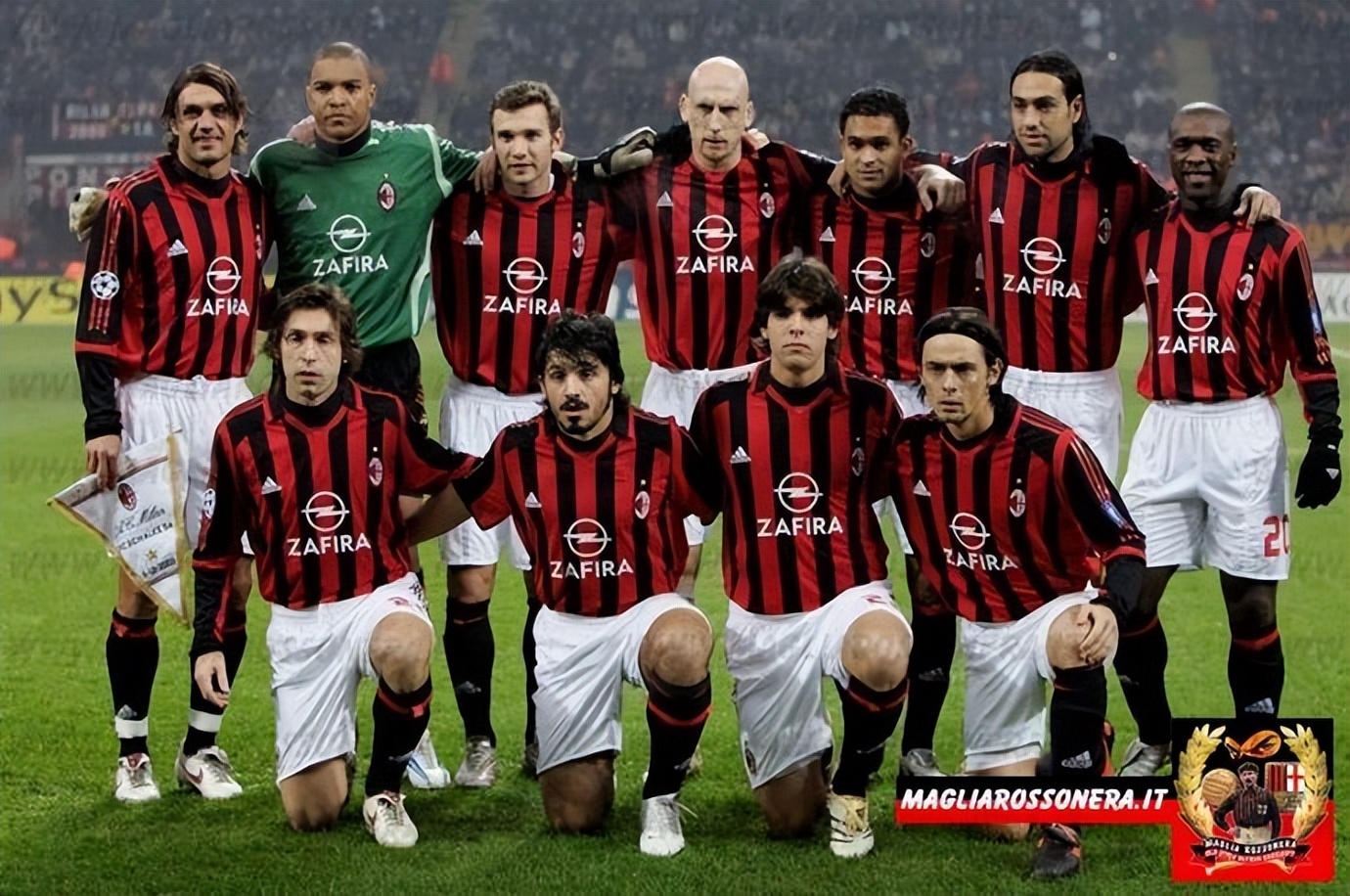 当时的ac米兰正处于贝卢斯科尼时代的第二次巅峰期,队内巨星云集,而