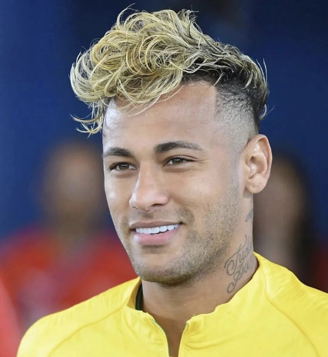 赛前"空运"发型师,还要专程做医美!|内马尔|发型_新浪新闻